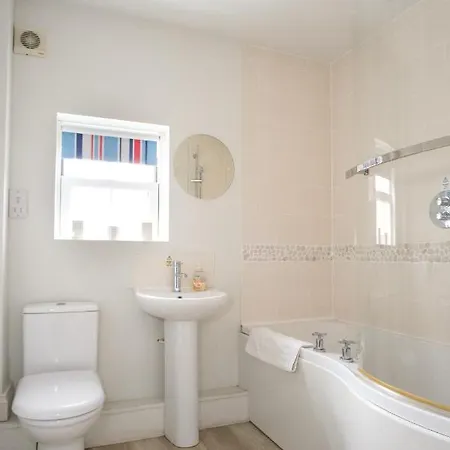 The Oystercatcher At The Bay, *